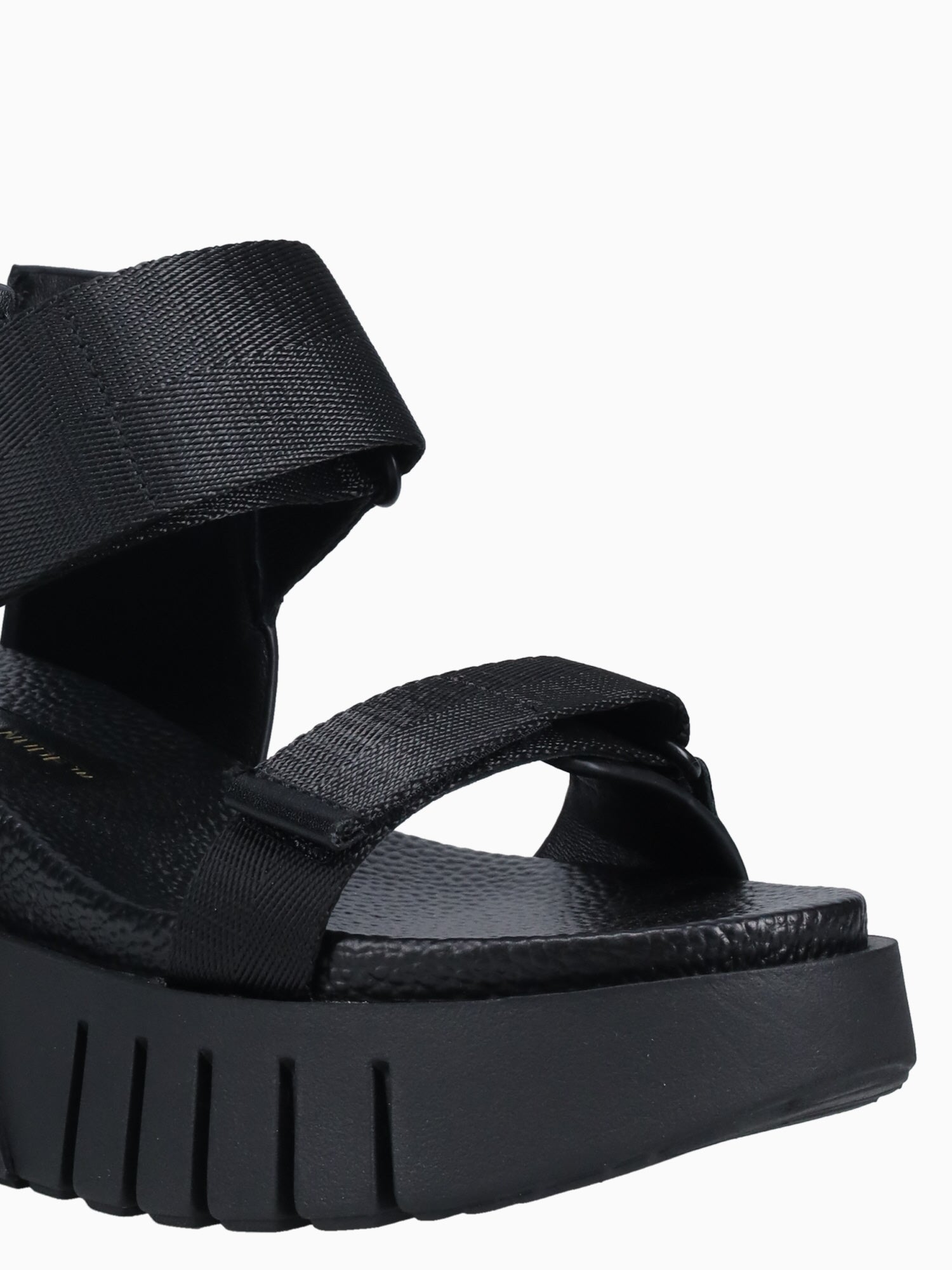 Delta Run Blk Black / 35 / M