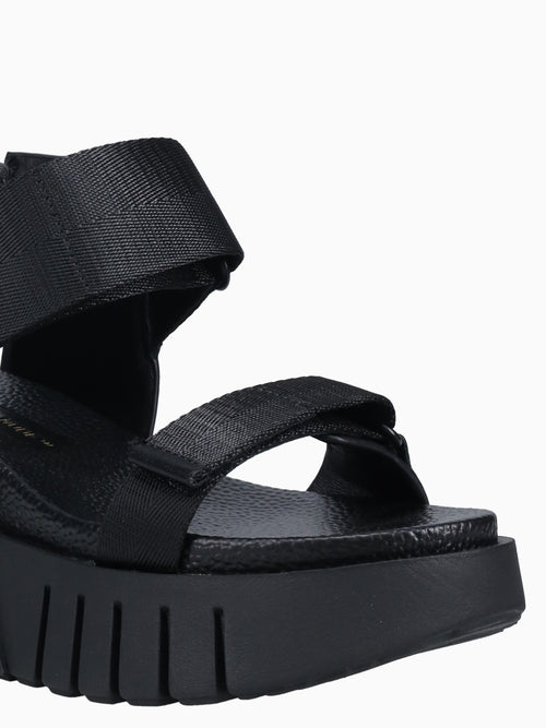 Delta Run Blk Black / 35 / M