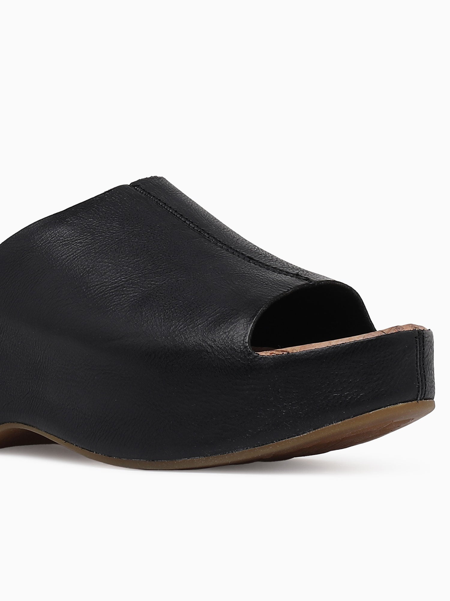 Yazmin Black Black / 6 / M