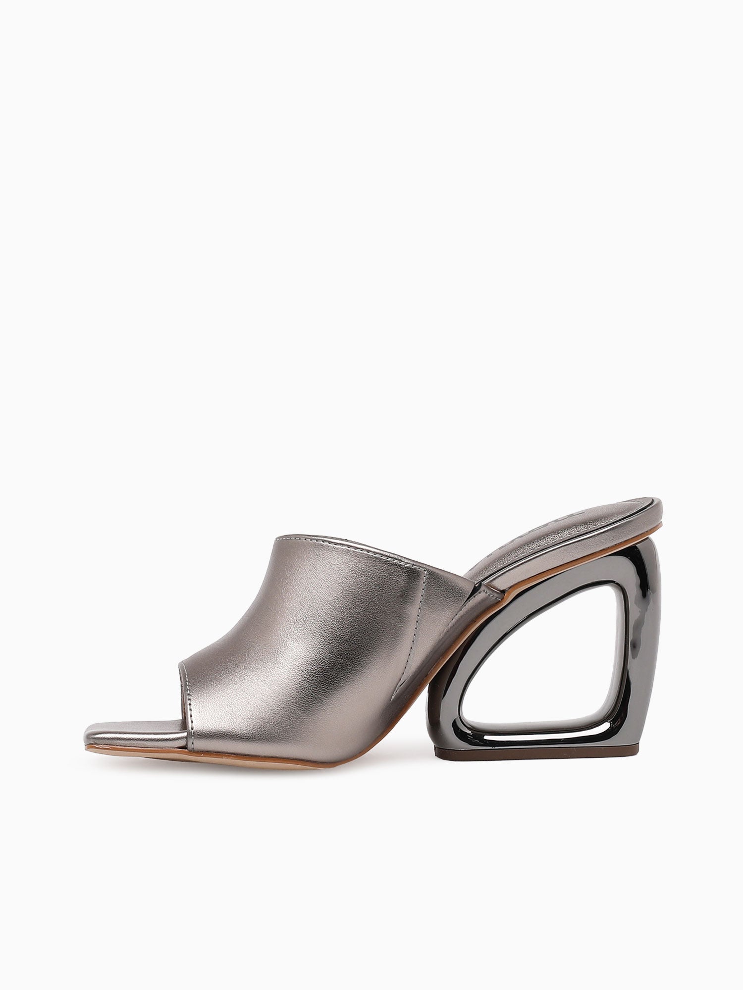 Lara Pewter Napa Black / 5 / M