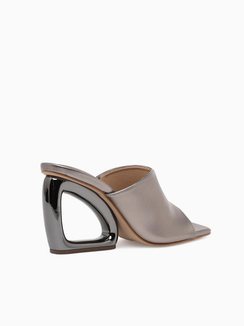 Lara Pewter Napa Black / 5 / M