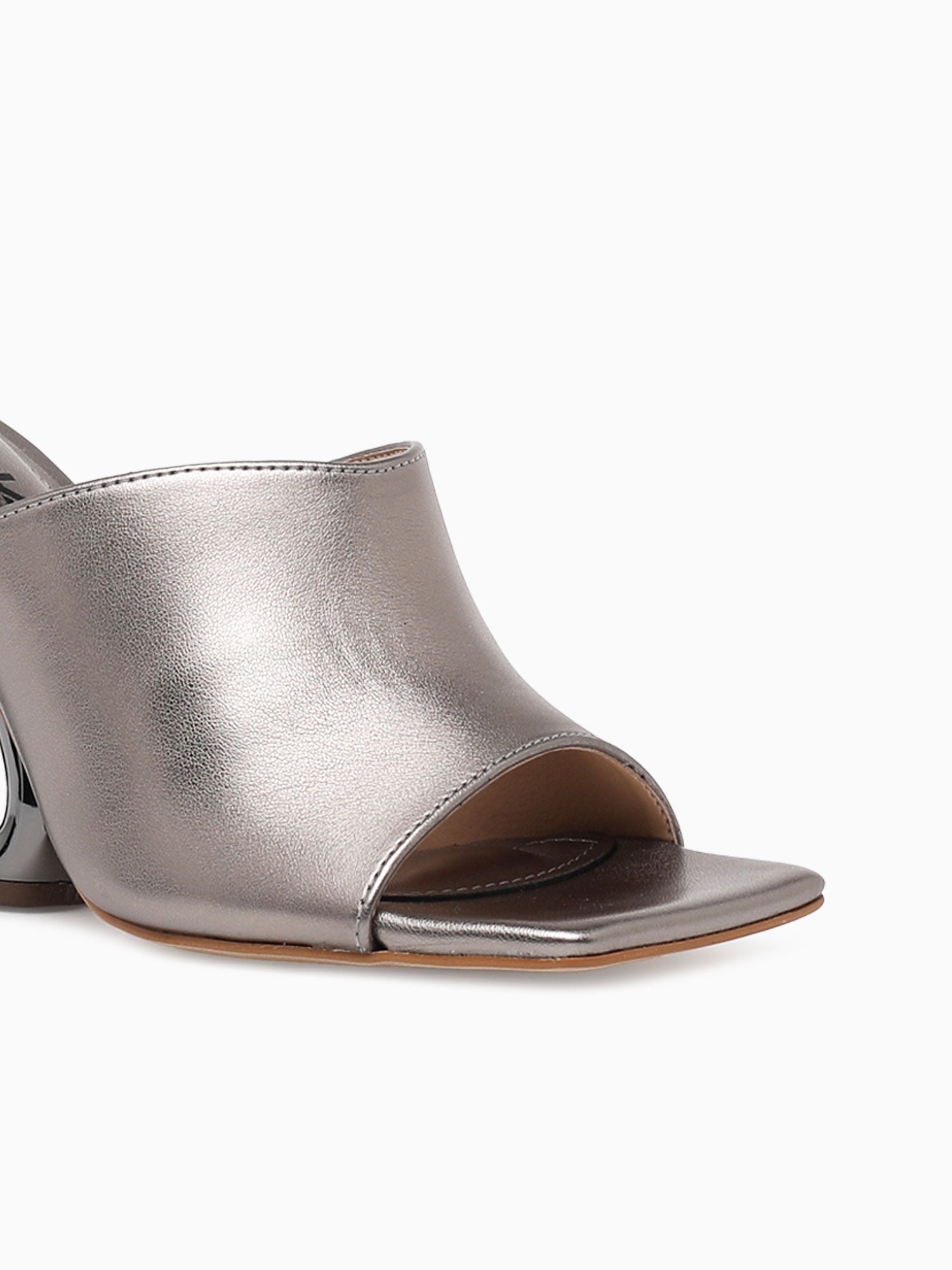 Lara Pewter Napa Black / 5 / M