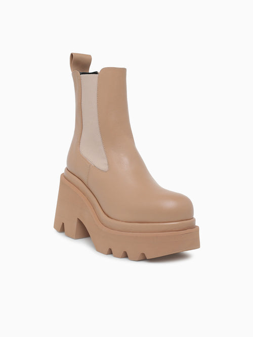 Miranda Nocciola Iris Brown / 36 / M