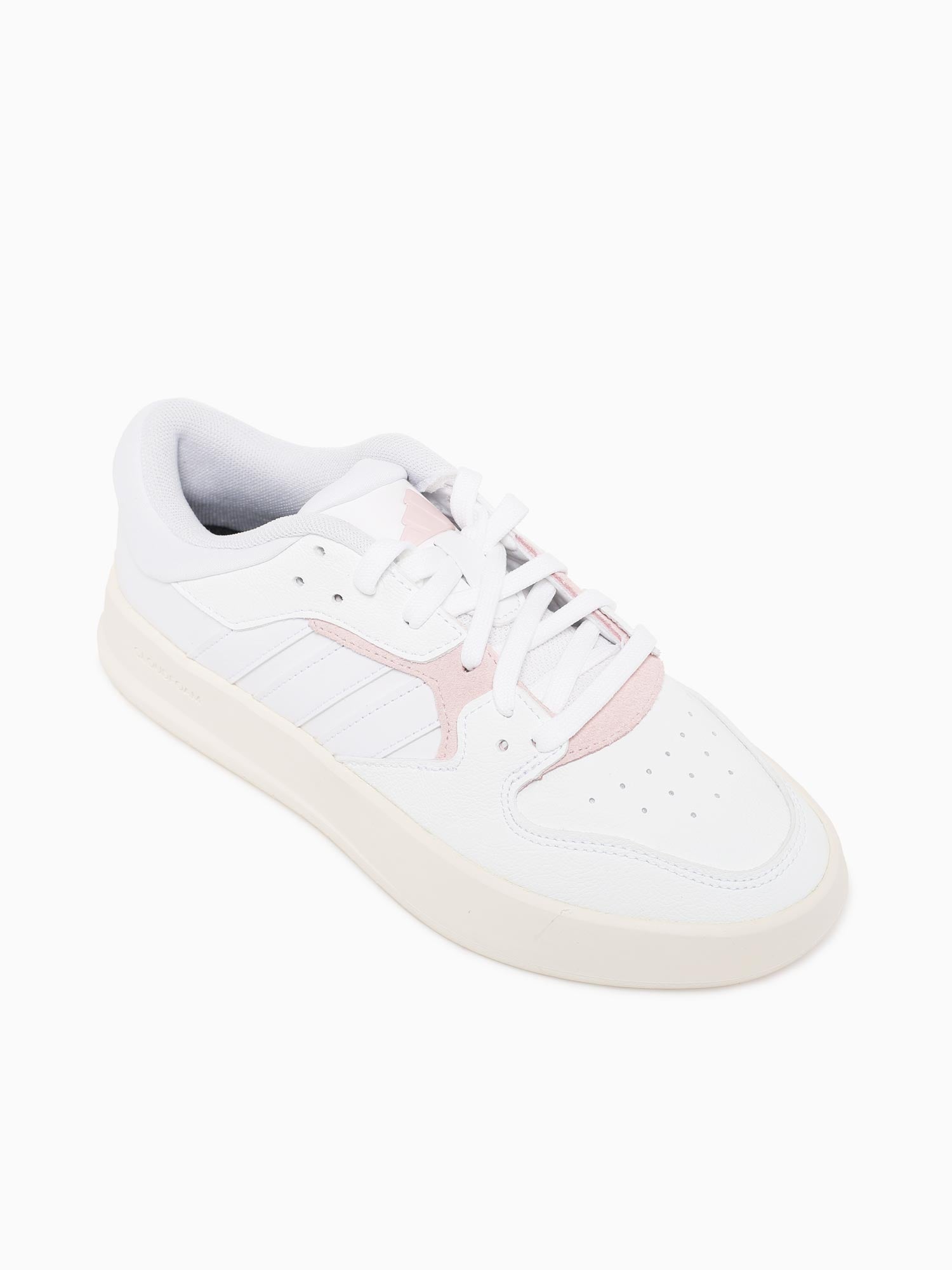 Court 24 White White White / 5 / M