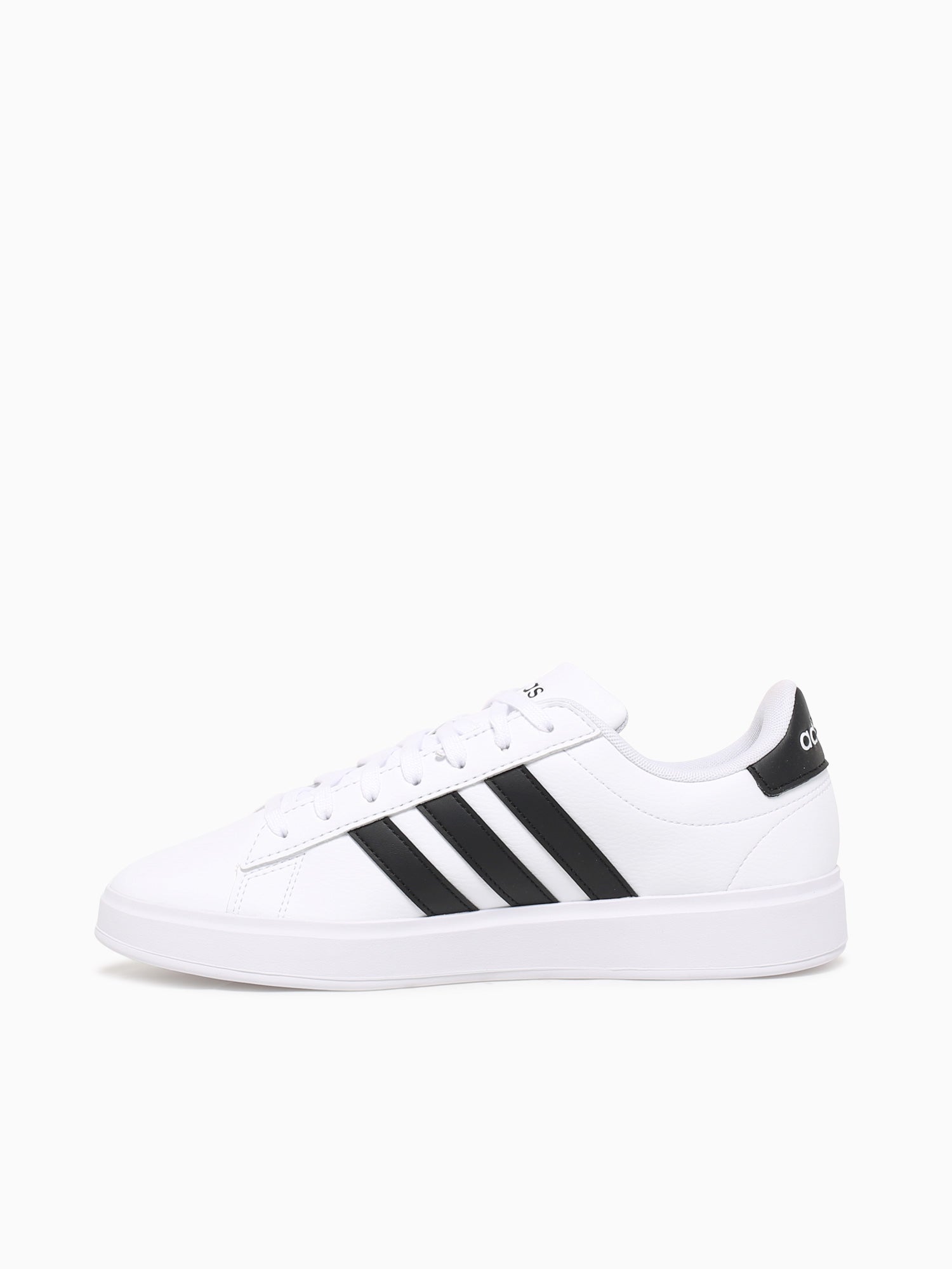 Grand Court White Black White / 7 / M