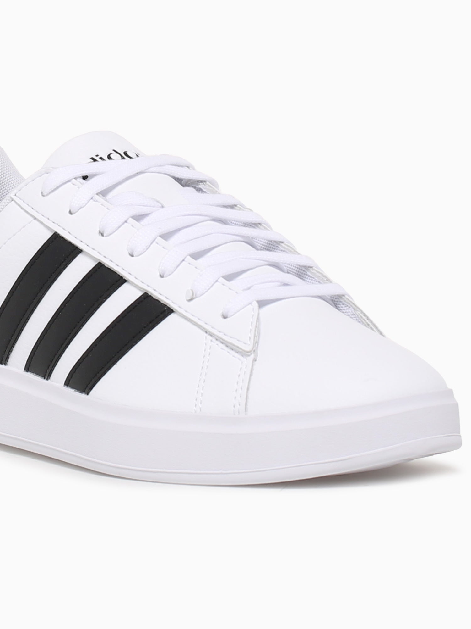 Grand Court White Black White / 7 / M