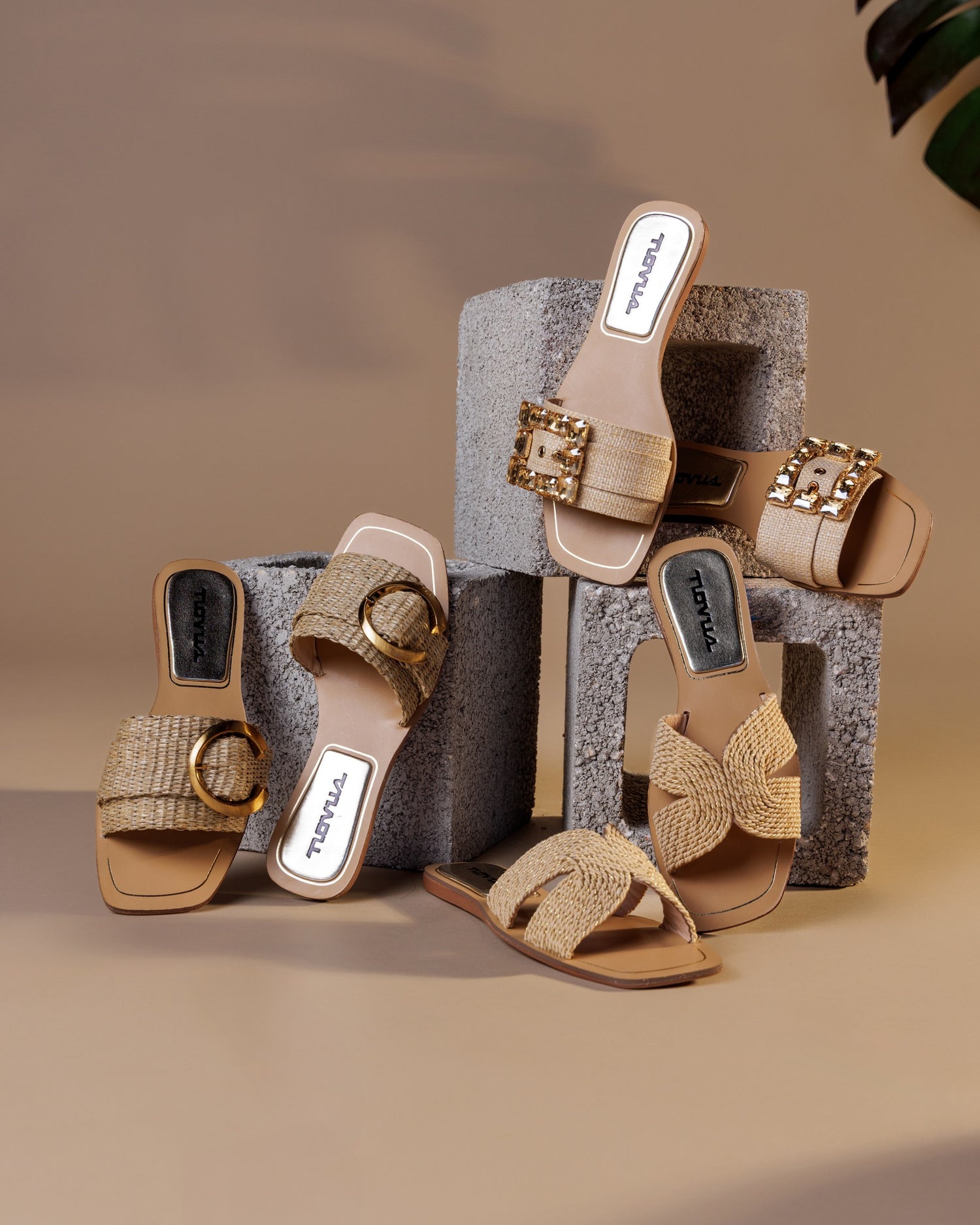 Isabelly Beige Raffia