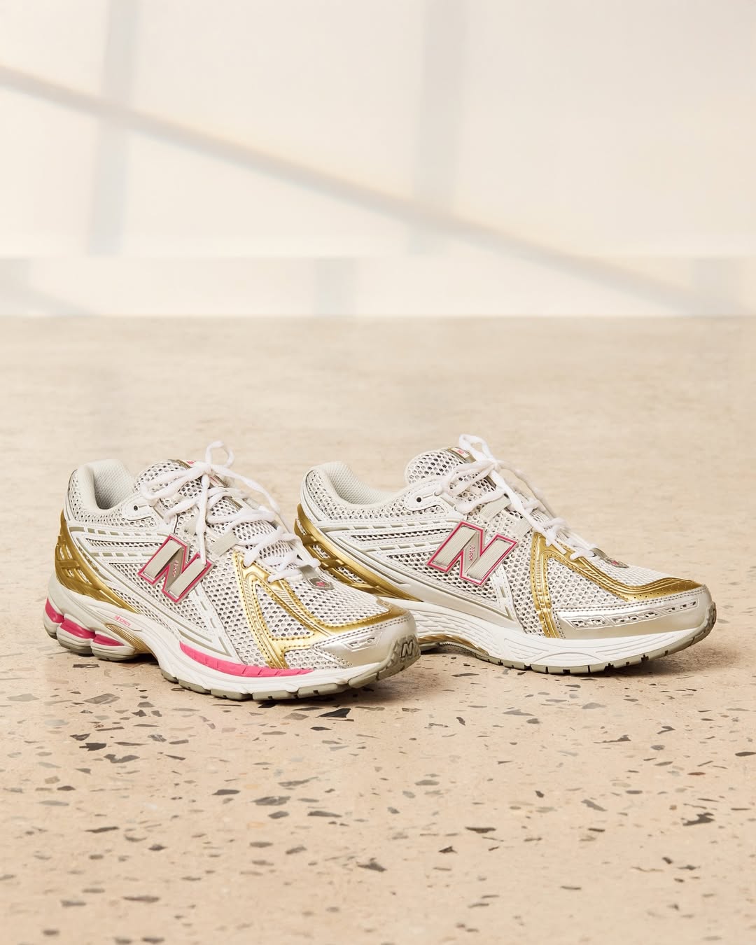 1906r Silver Berry White leather