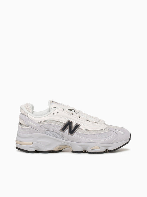 1000 Pearl Grey Suede Mesh Grey / 4 / M
