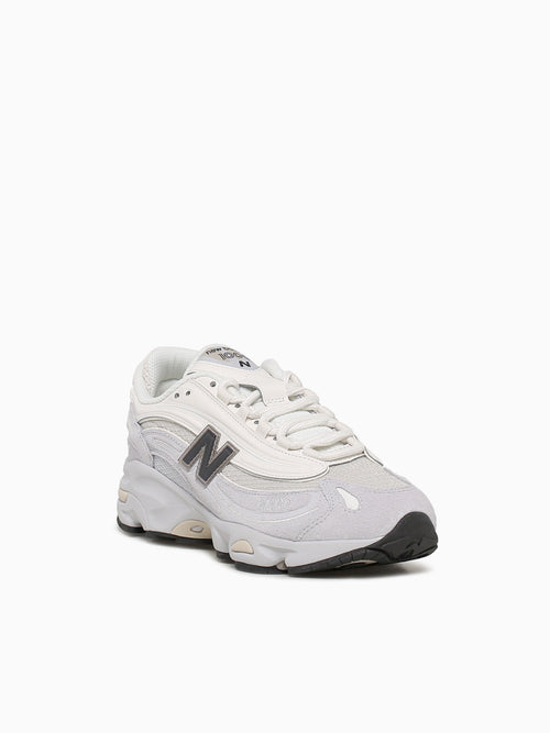 1000 Pearl Grey Suede Mesh Grey / 4 / M