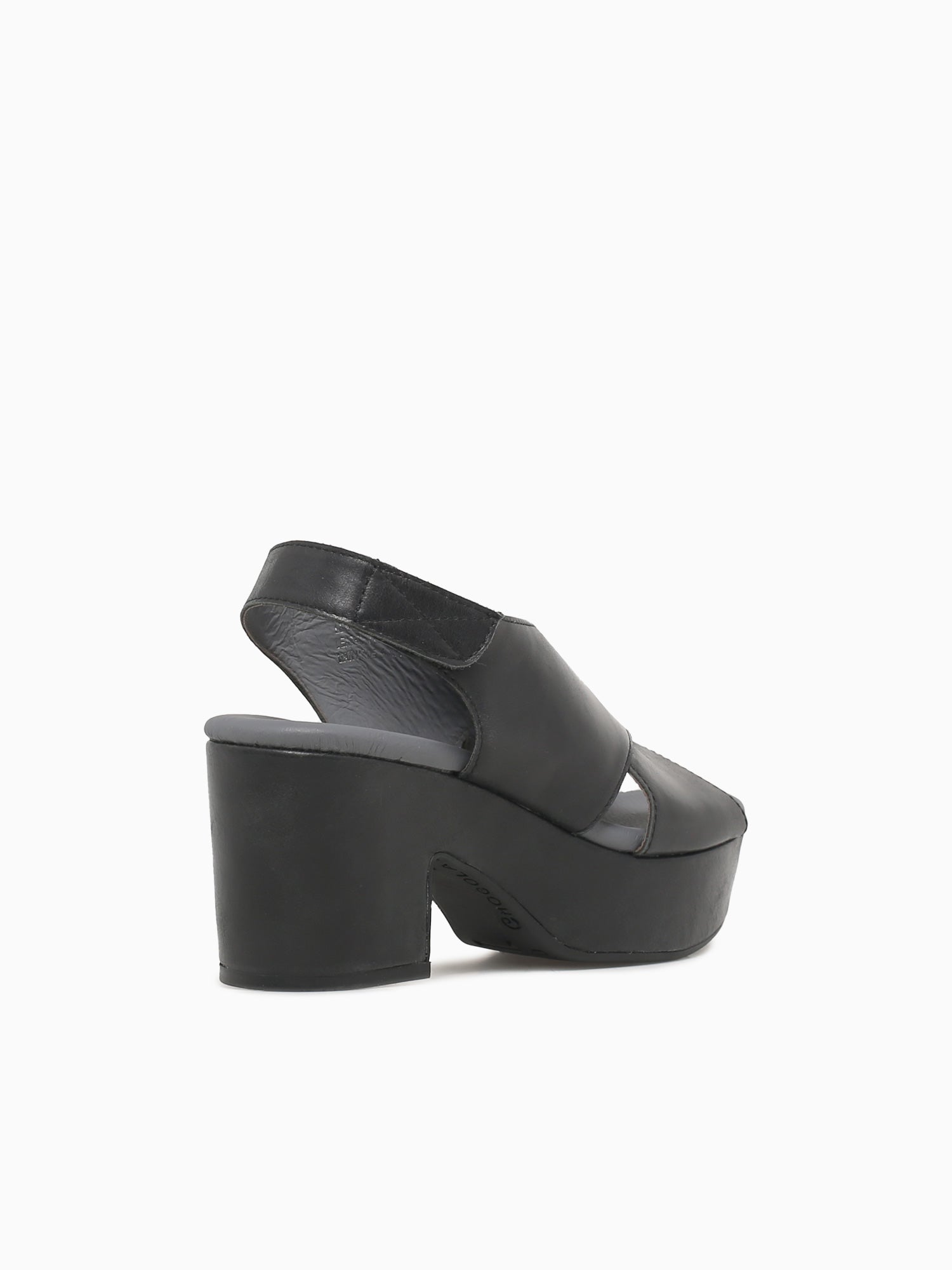 Glendera Black Leather Black / 6 / M
