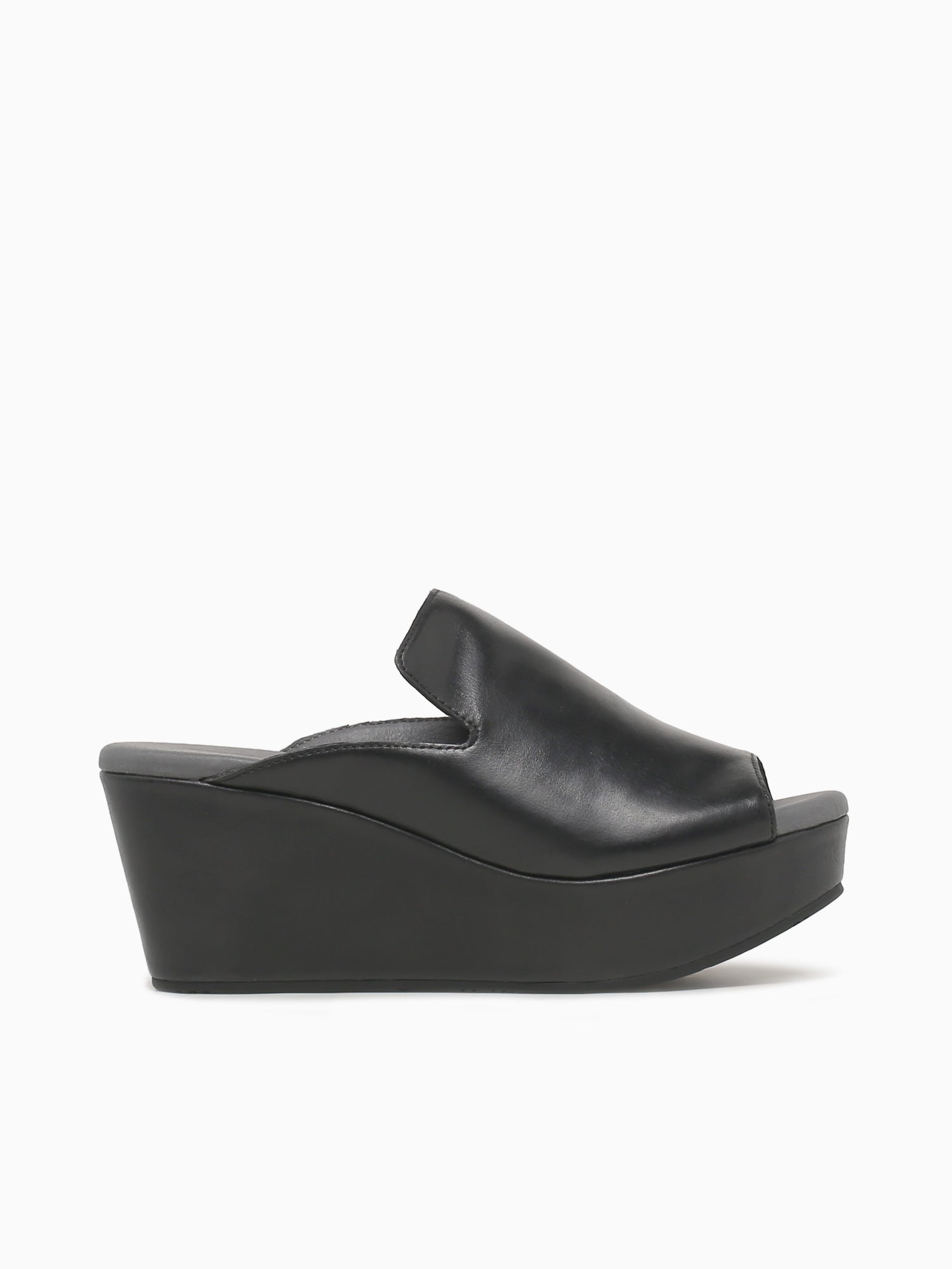 Whisper Black Leather Black / 6 / M