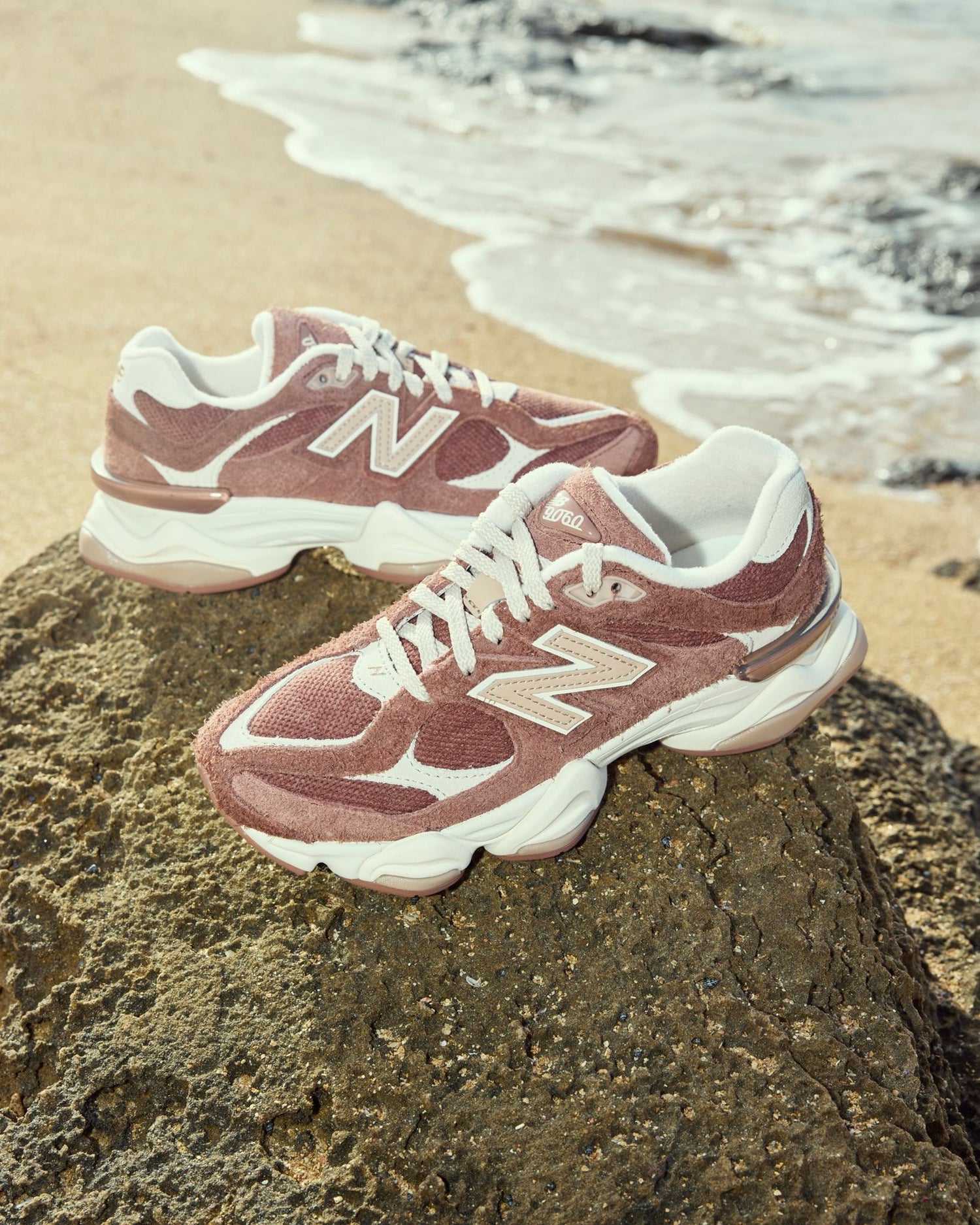 9060 Oak Timber wolf suede