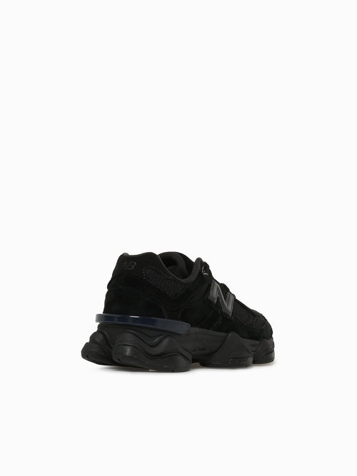 9060 Triple Black Suede Black / 4 / M