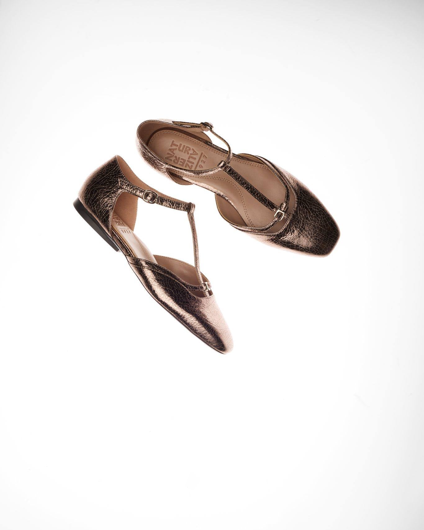 Caresse Pewter Leather