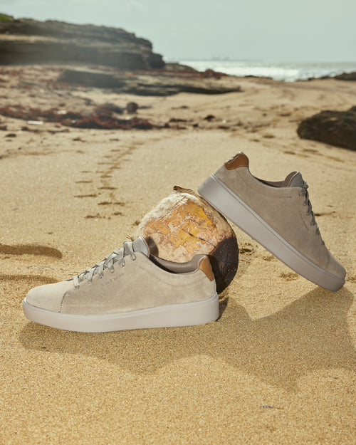 Grand Crosscourt Traveler Sneaker Brown