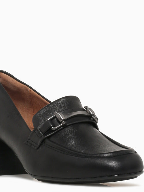 Casandra Black Chaser Black / 6 / M