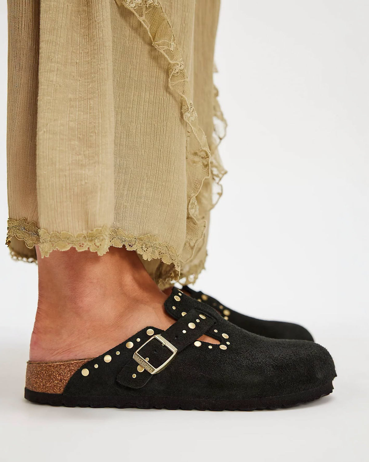 Boston Rivet Black Suede