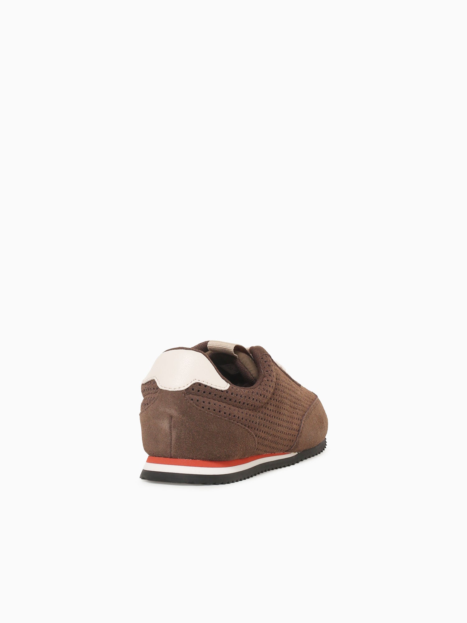 Isanti Marron Lea Brown / 36 / M