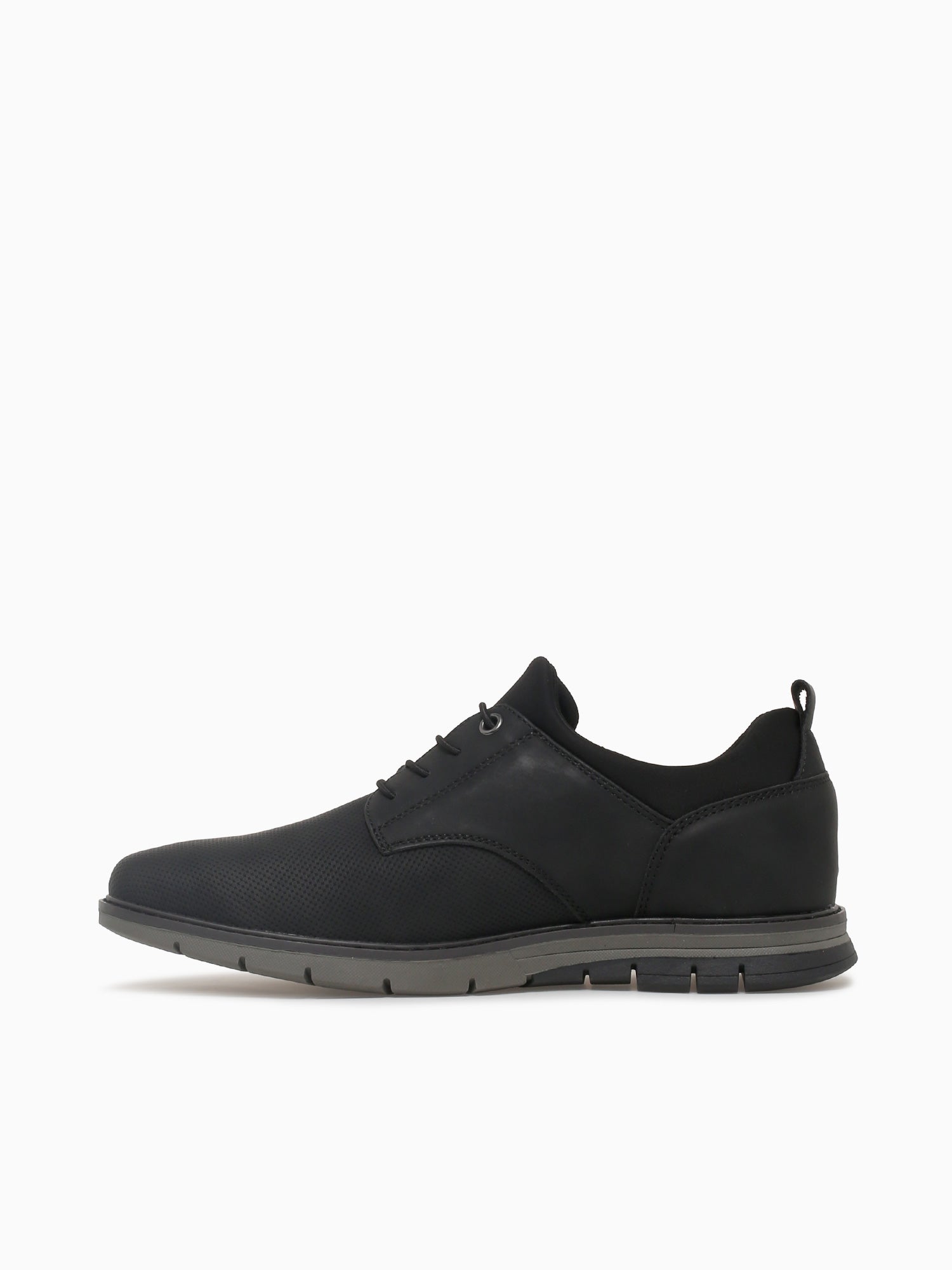 Rodrick Black Nubuck Black / 7 / M