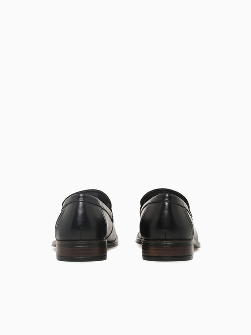 622102001 Black Leather Black / 7 / M