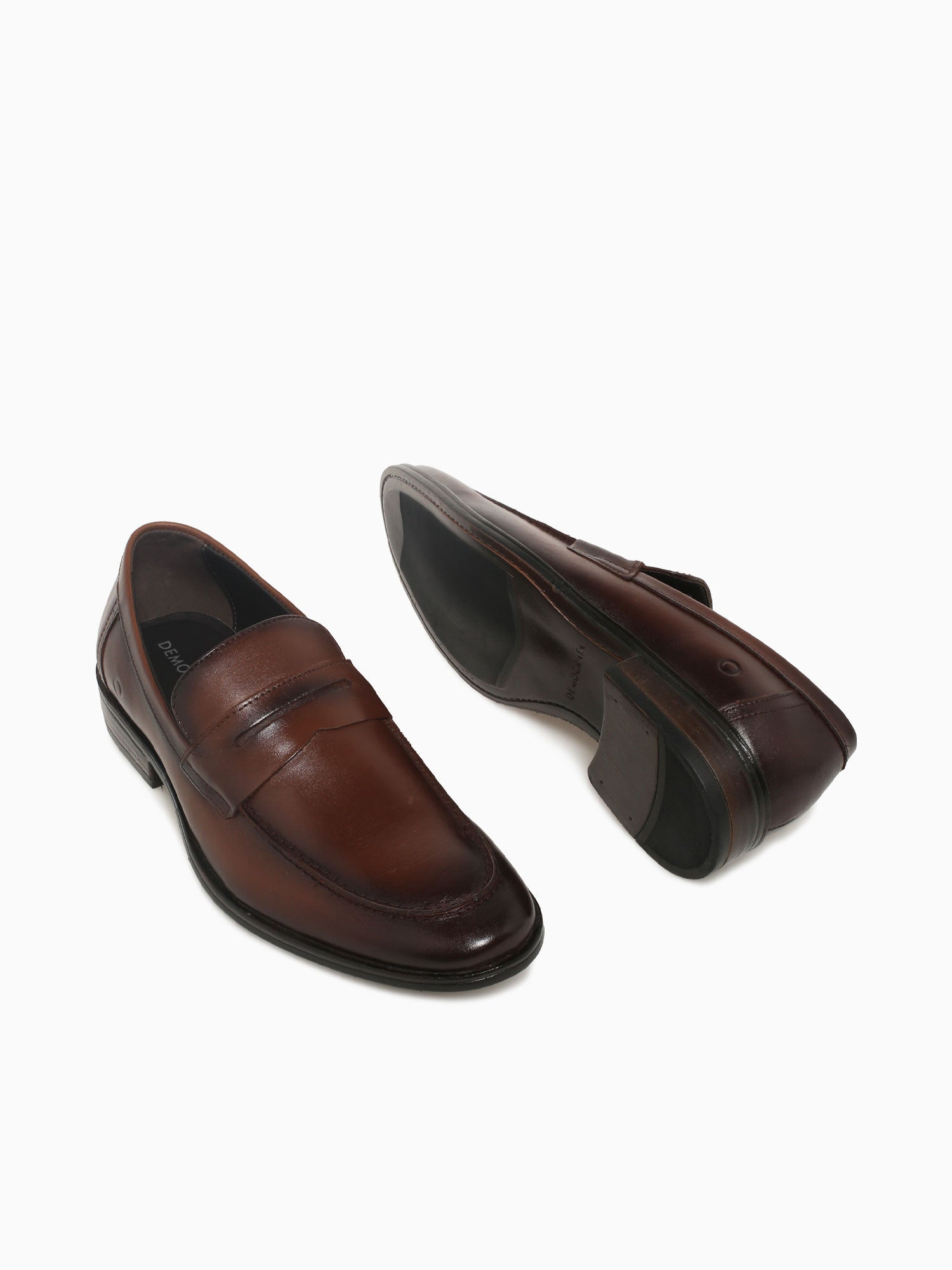 622102002 Tan Leather Tan / 7 / M