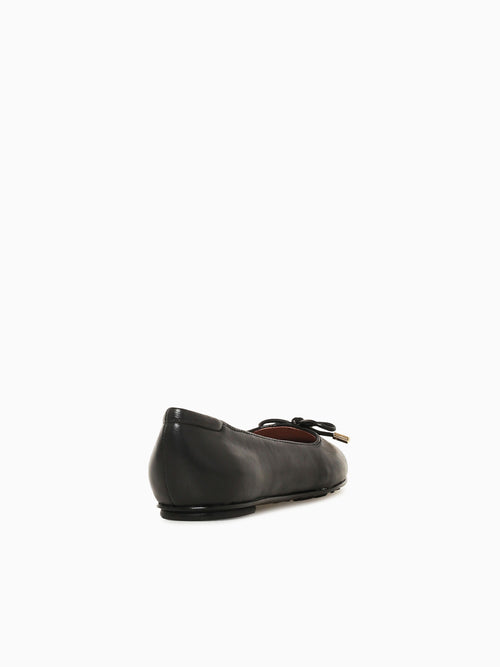 Ashlyn Black Leather Black / 5 / M