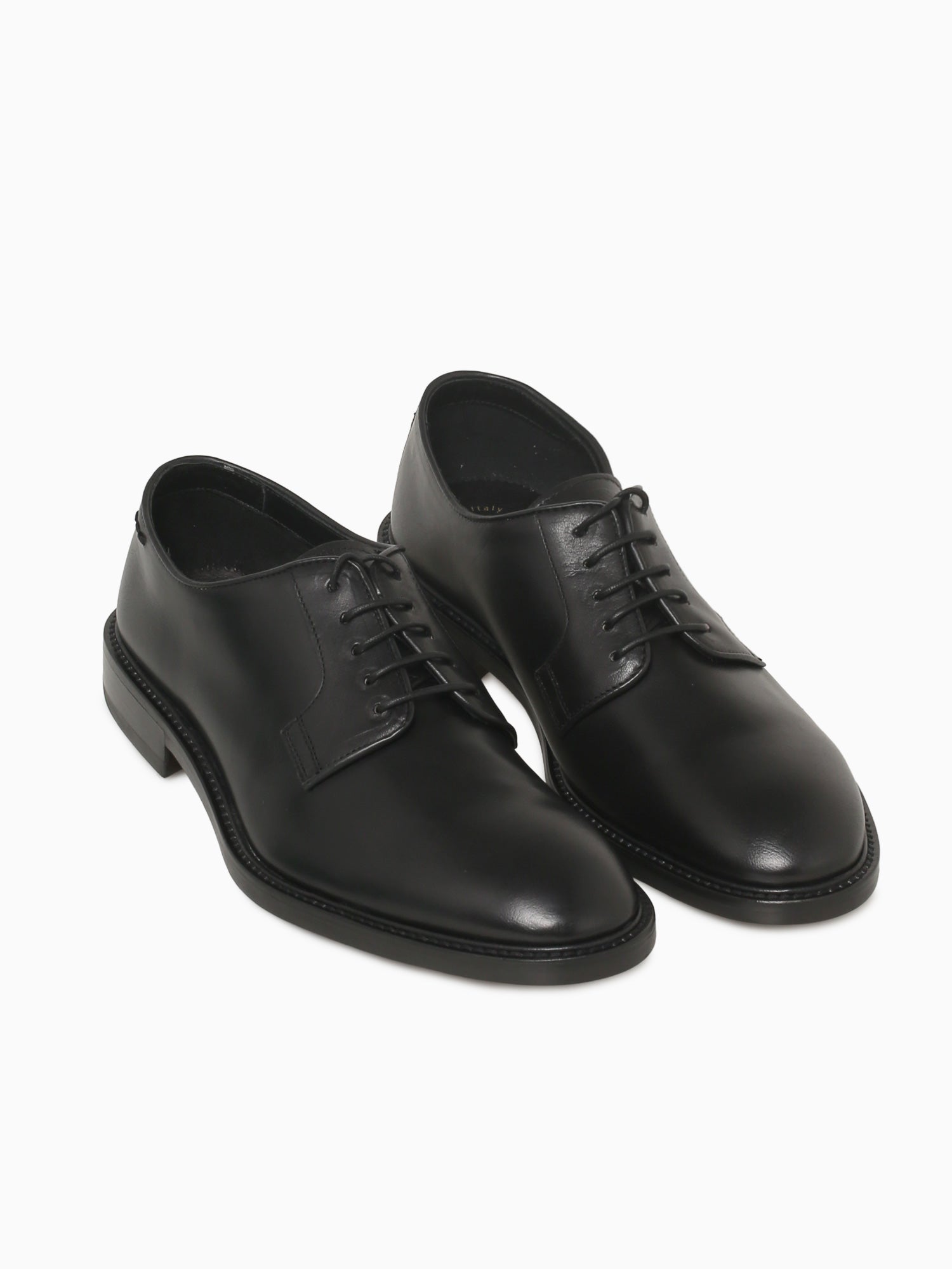 69013 Nero Supreme Leather Black / 40 / M