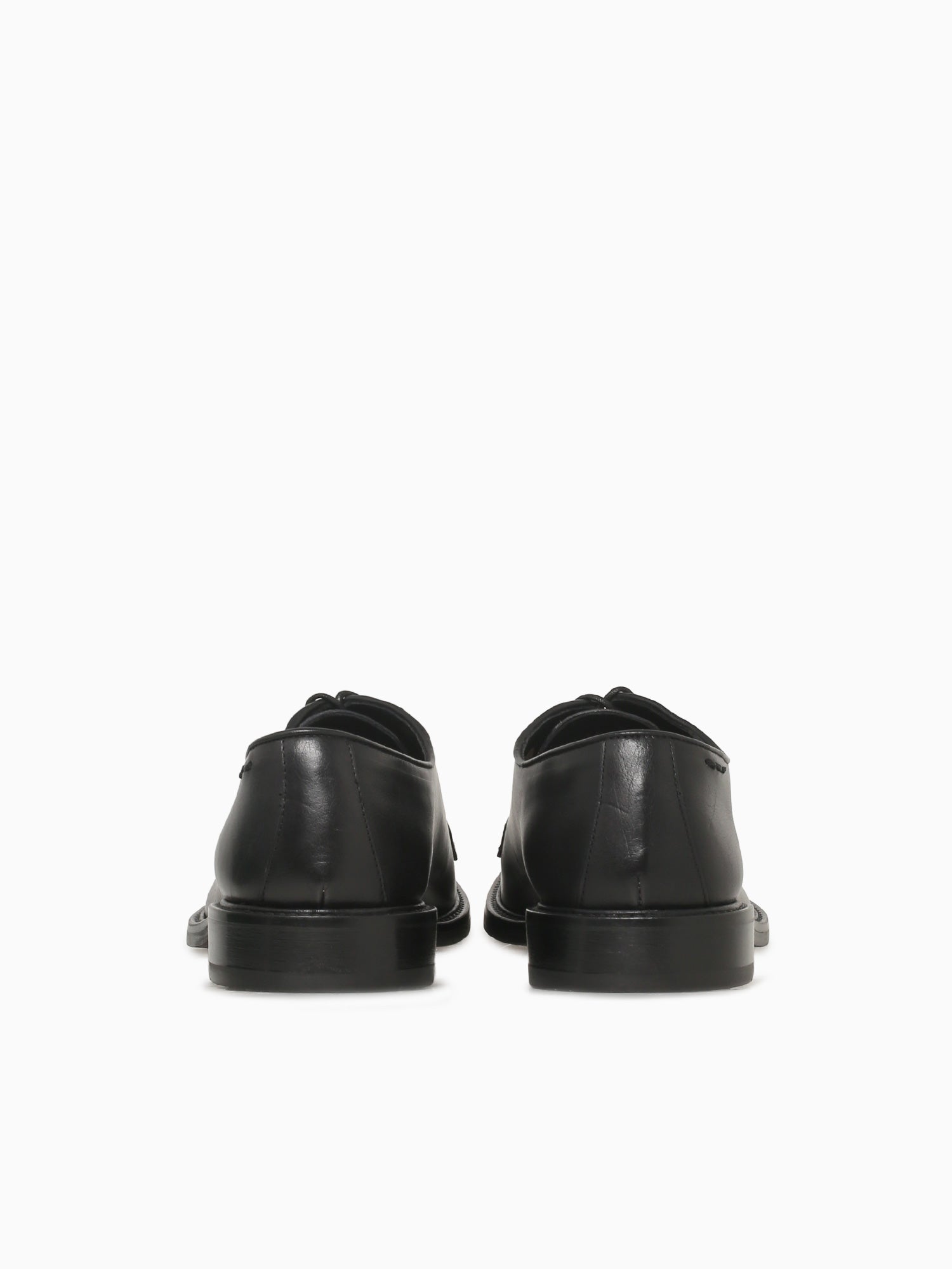 69013 Nero Supreme Leather Black / 40 / M