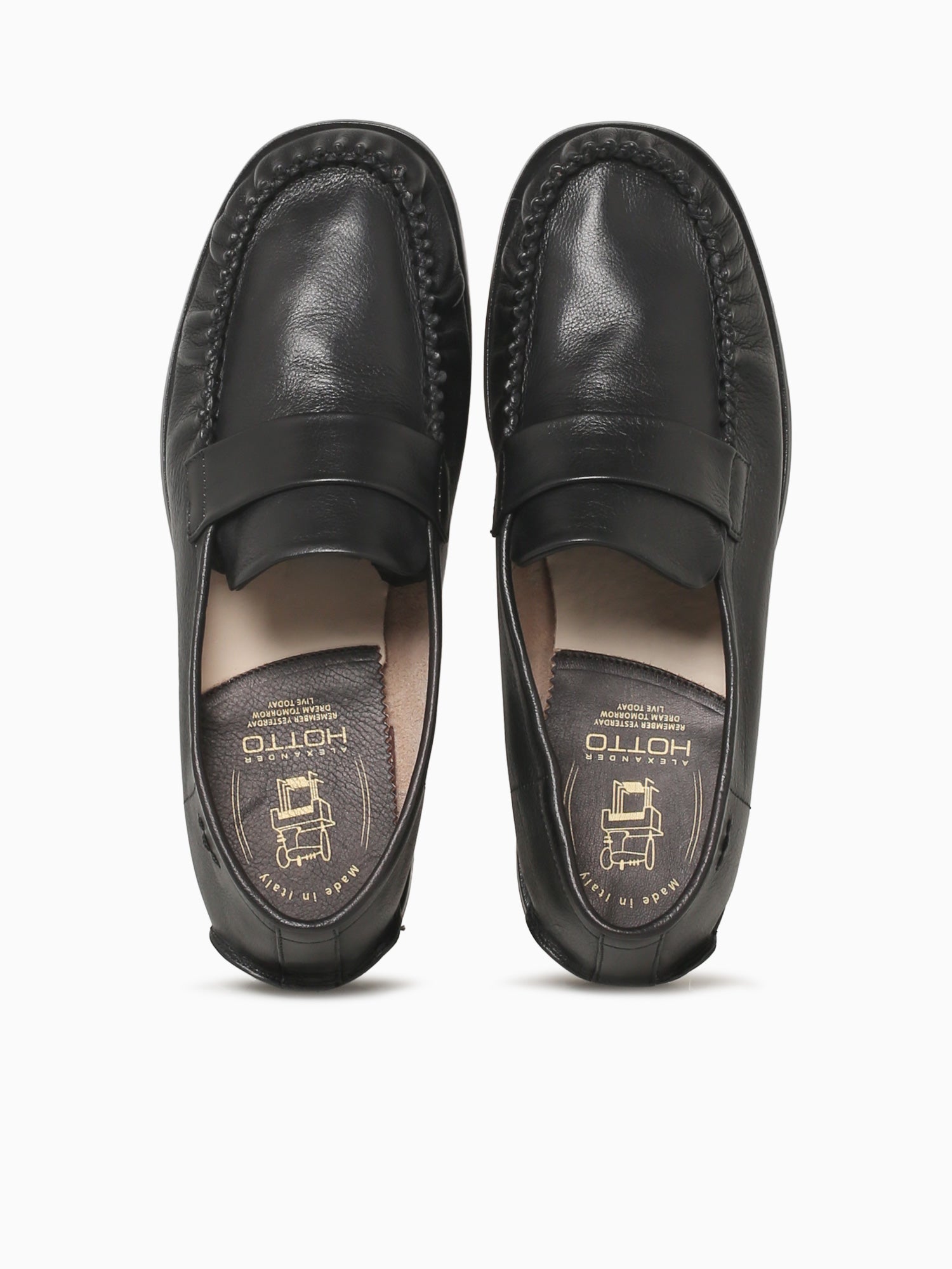 69005 Nero Supreme Leather Black / 40 / M