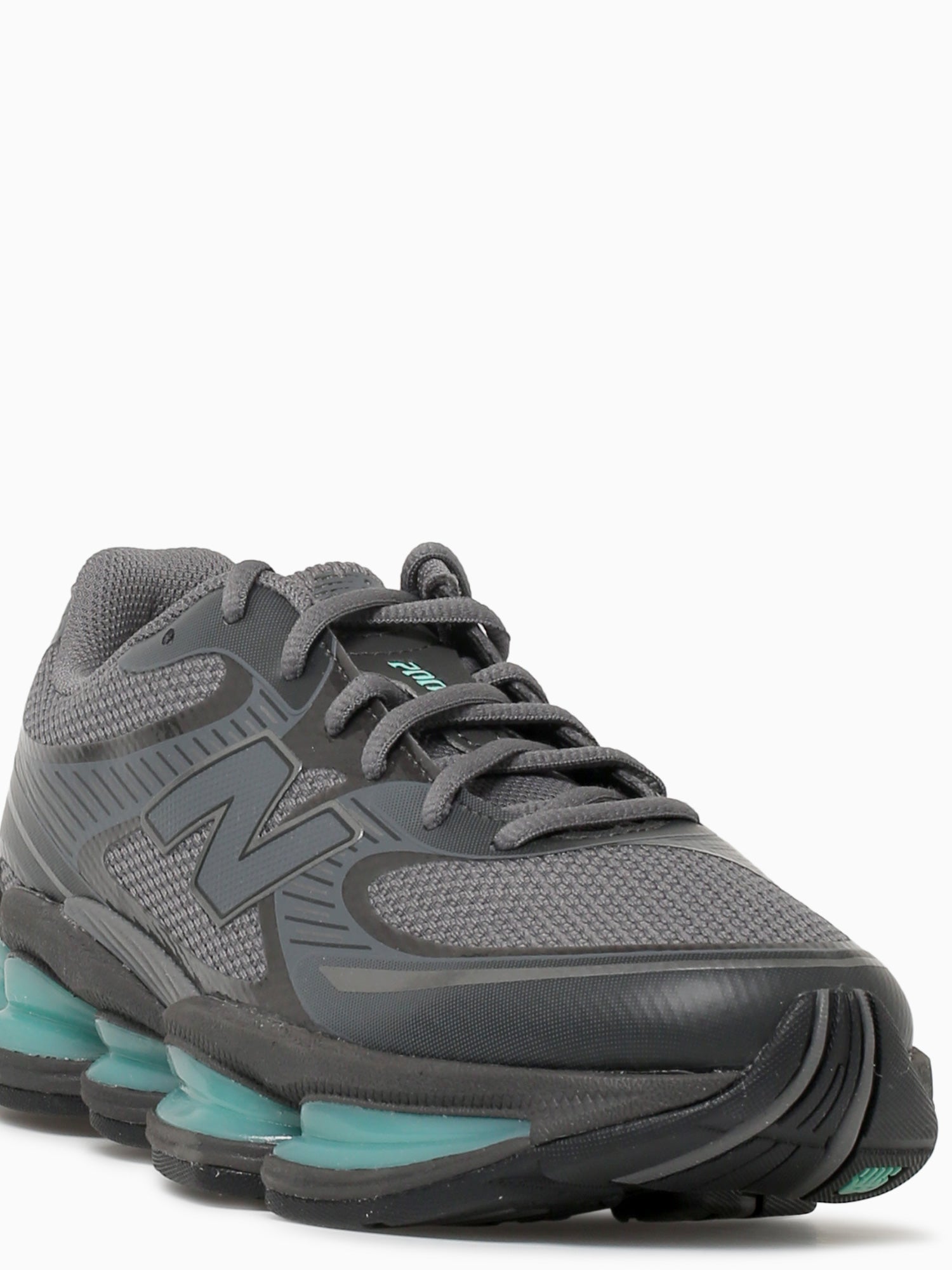 2000 Castlerock Mesh