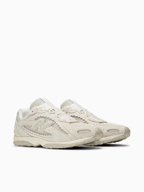 204l Sea Salt Suede Off White / 4 / M