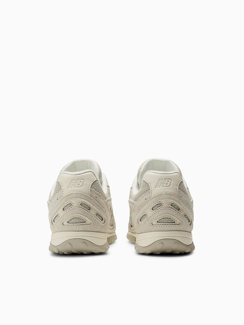 204l Sea Salt Suede Off White / 4 / M