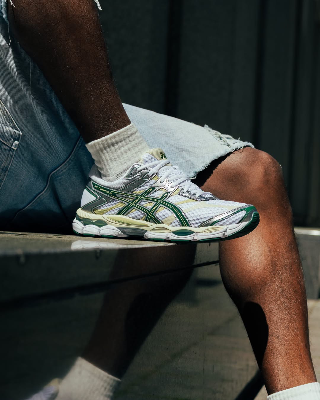 Gelcumulus 16 White Forest green leath