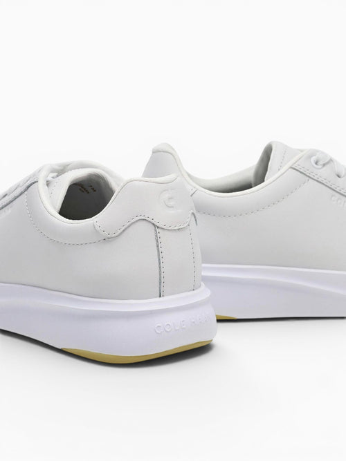 Grand Crosscourt Tennis 2.0 Ivory Silver Off White / 7 / M