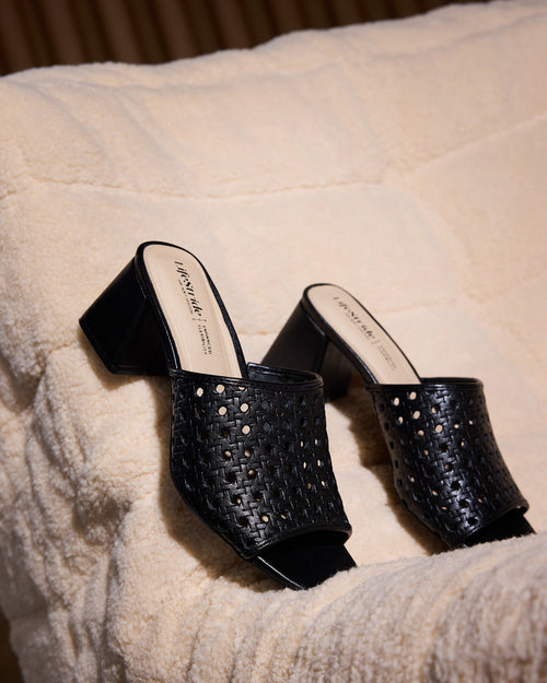 Colette3 Black