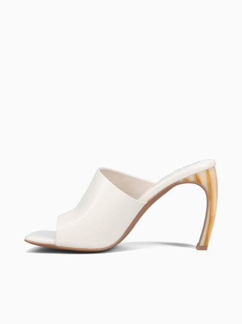 Allocate Ivory Kid Leather Off White / 5 / M