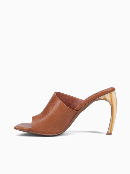 Allocate Tan Kid Leather Tan / 5 / M