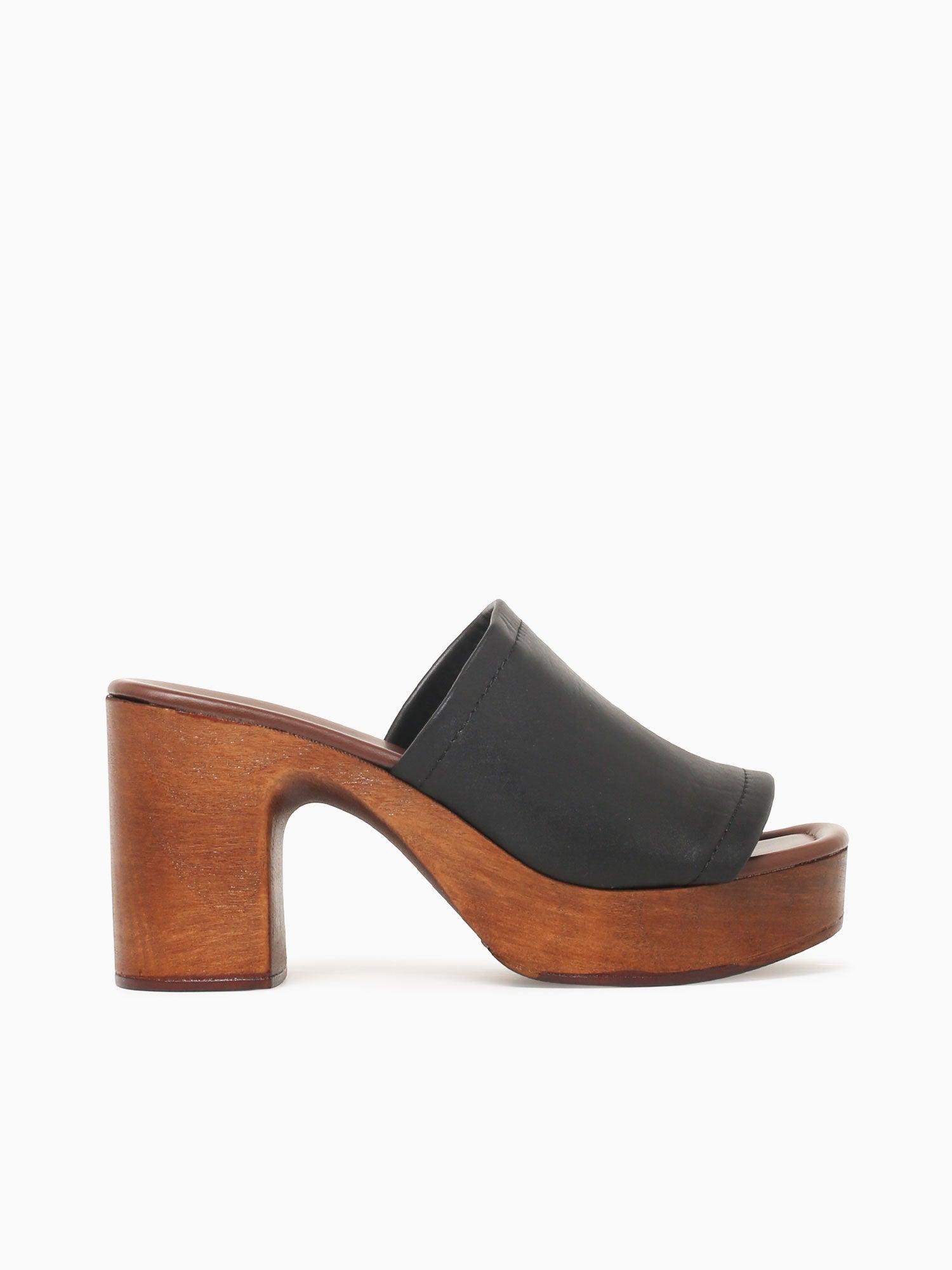 1240 Black Leather Black / 36 / M