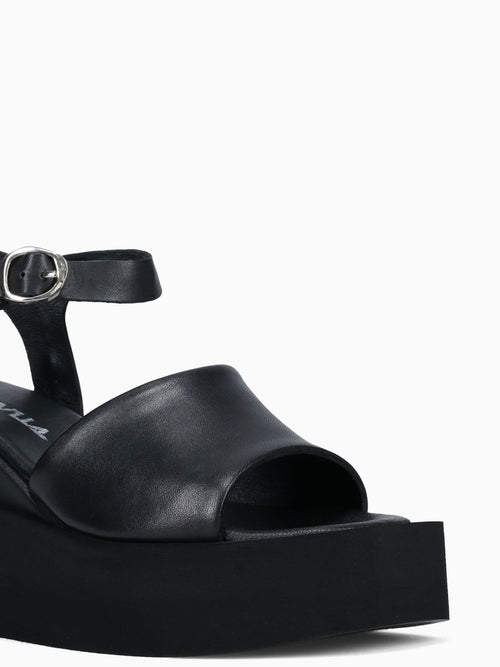 Valerianne Black Suede Black / 5 / M