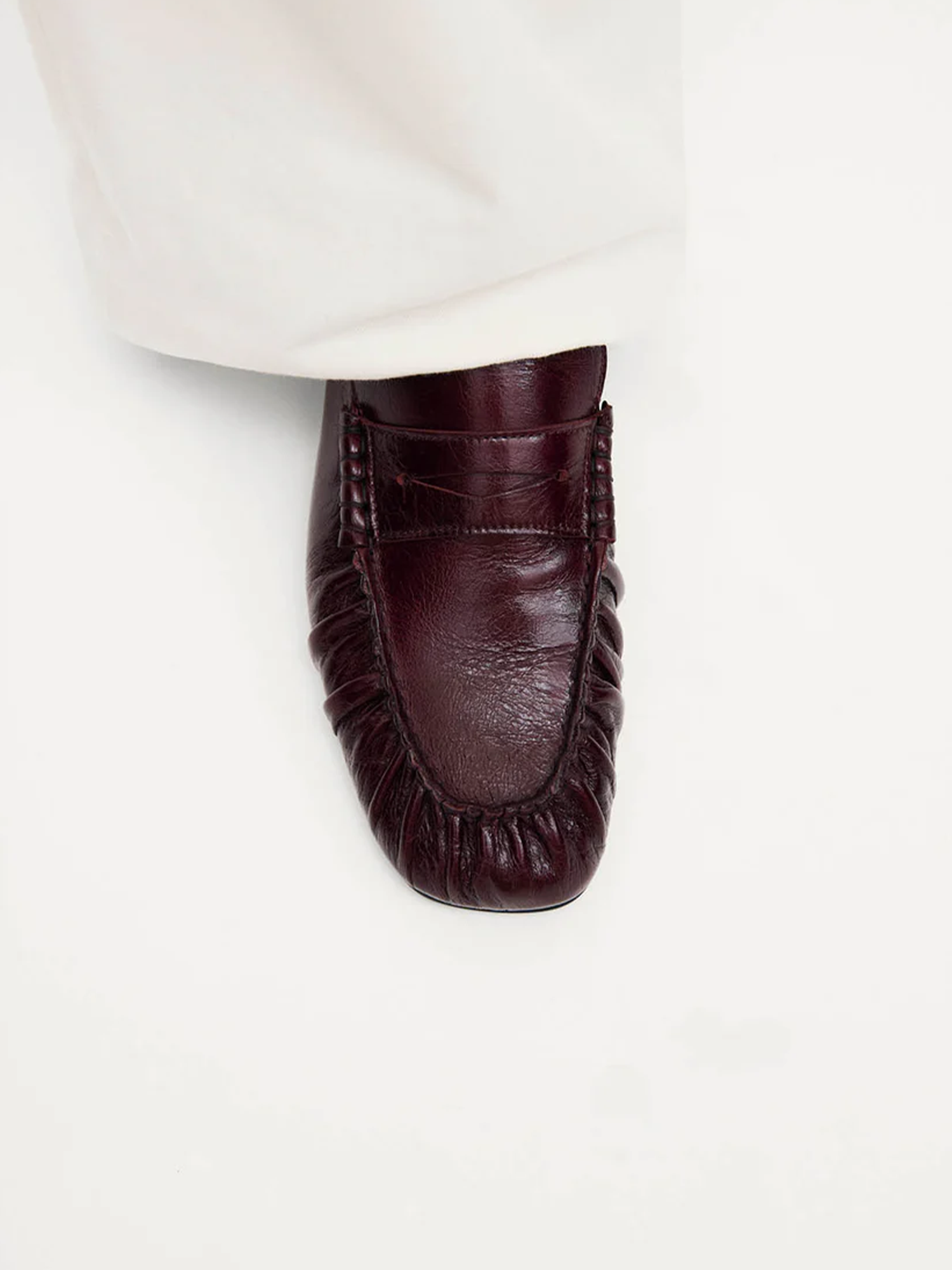 Aven Burgundy Leather Wine / 36 / M