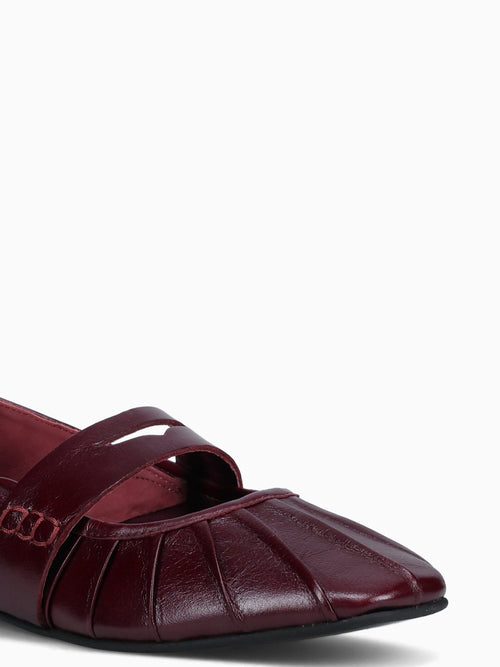Bargo Burgundy Leather Wine / 36 / M