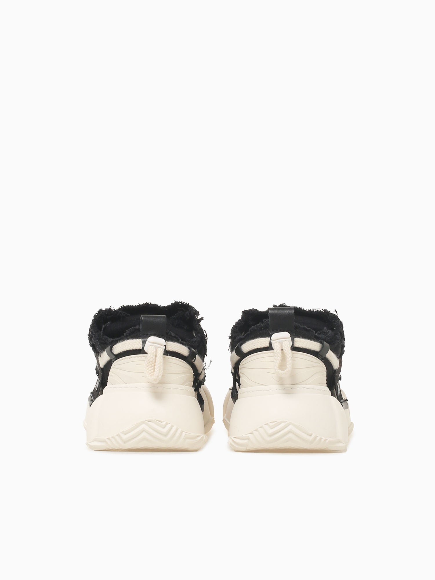 Elevate Black Canvas Black / 8 / M