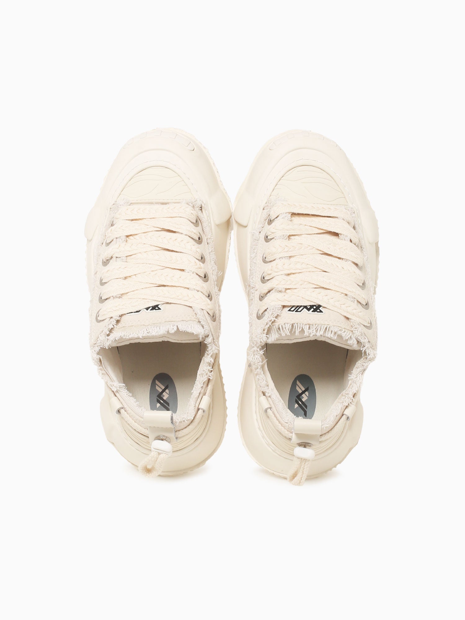 Elevate Cream Canvas Off White / 8 / M
