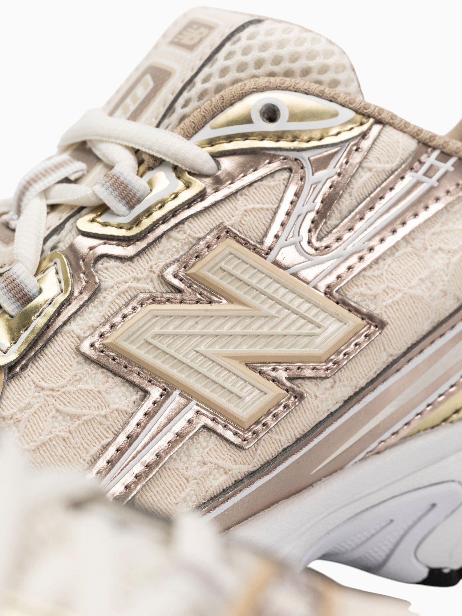 740 Gold Leather Mesh