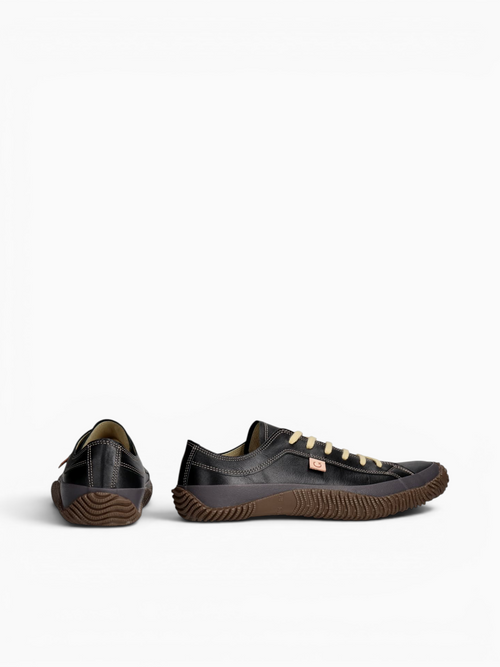 Iconic Black Leather Black / 8 / M
