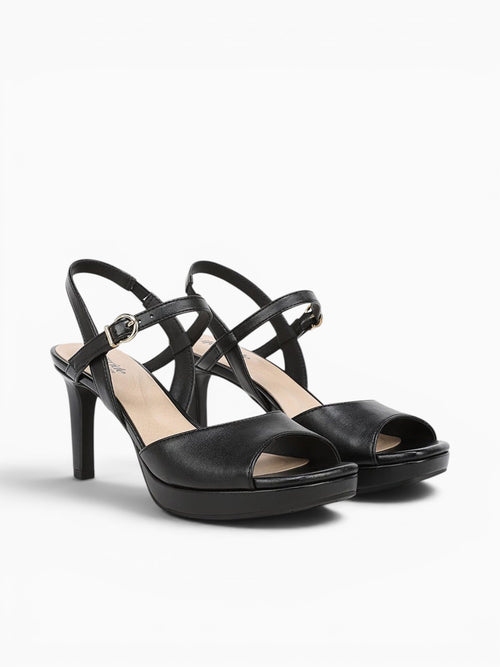 Gwendolyn Black Smooth Black / 5 / M