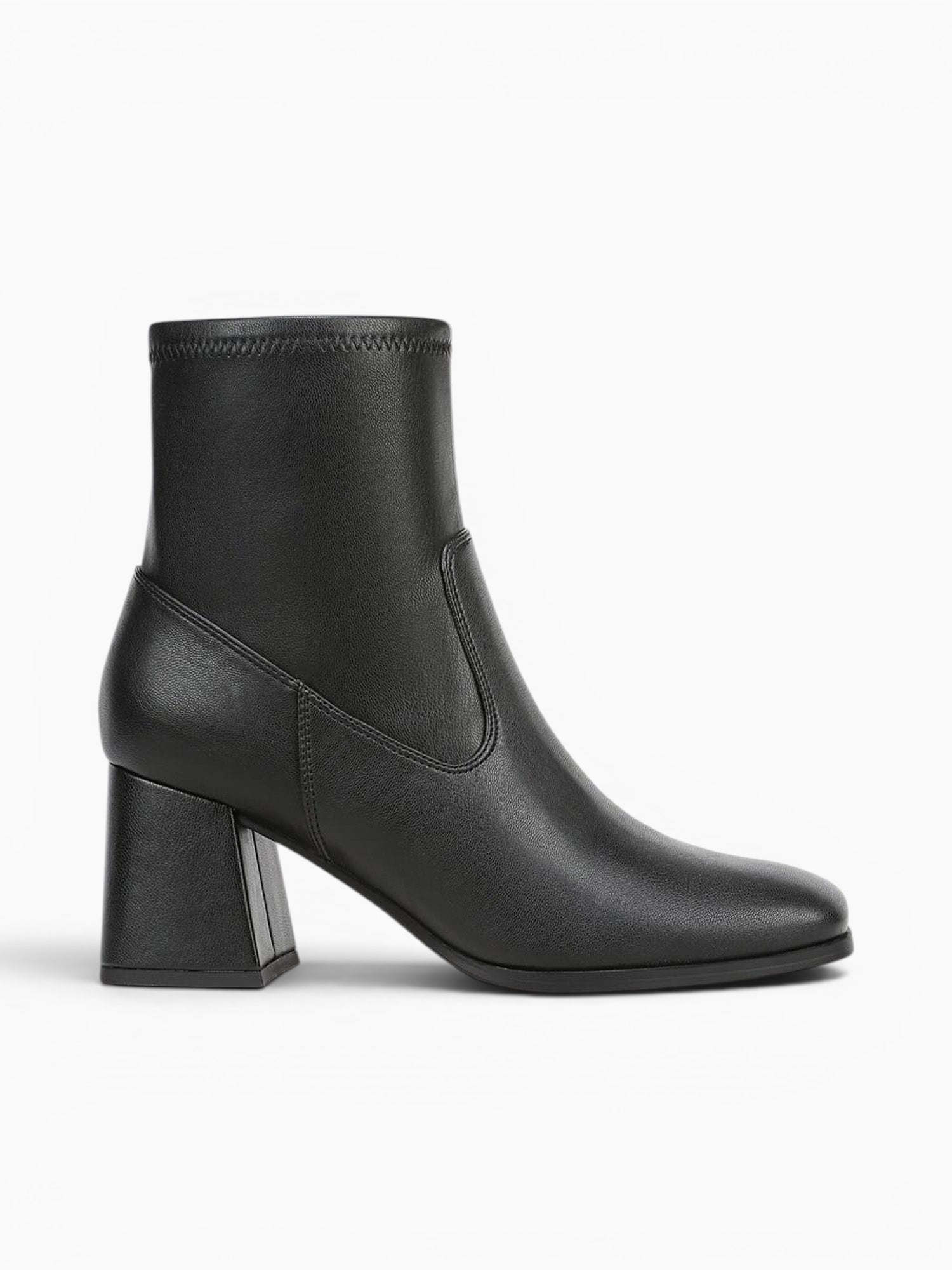 Henny Black Smooth Black / 5 / M