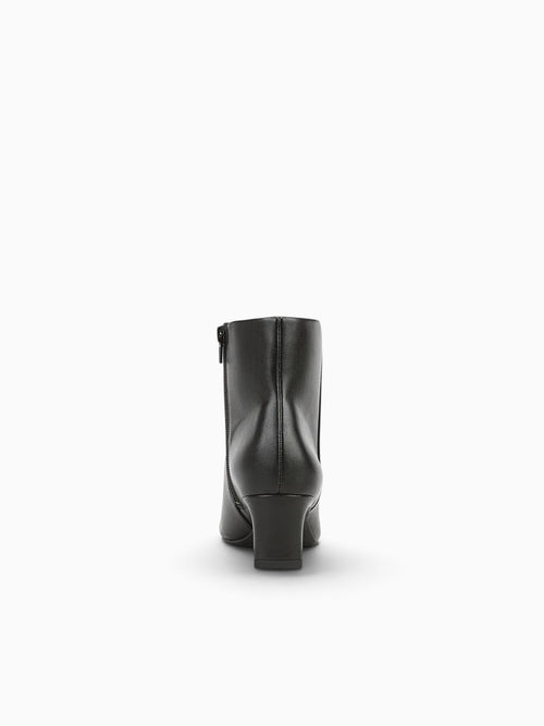 Fresno Black Smooth Black / 5 / M