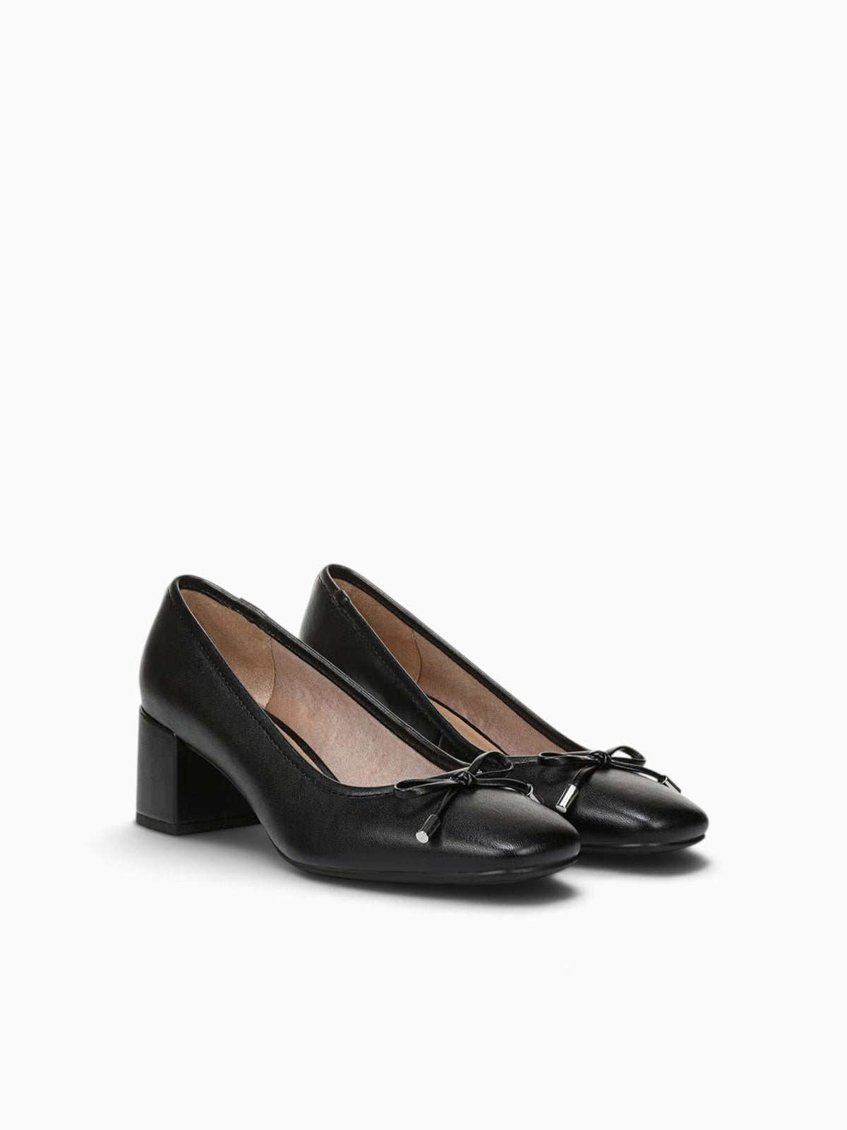 Cora Black Smooth Black / 5 / M